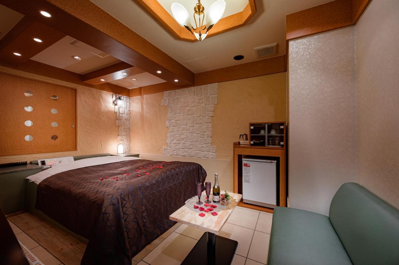 Hotel Metro (Adults Only) โยโกฮาม่า ภายนอก รูปภาพ