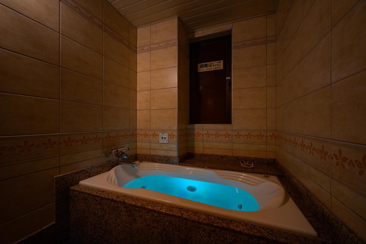 Hotel Metro (Adults Only) โยโกฮาม่า ภายนอก รูปภาพ