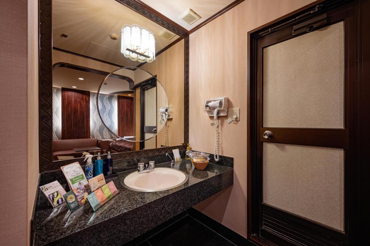 Hotel Metro (Adults Only) โยโกฮาม่า ภายนอก รูปภาพ